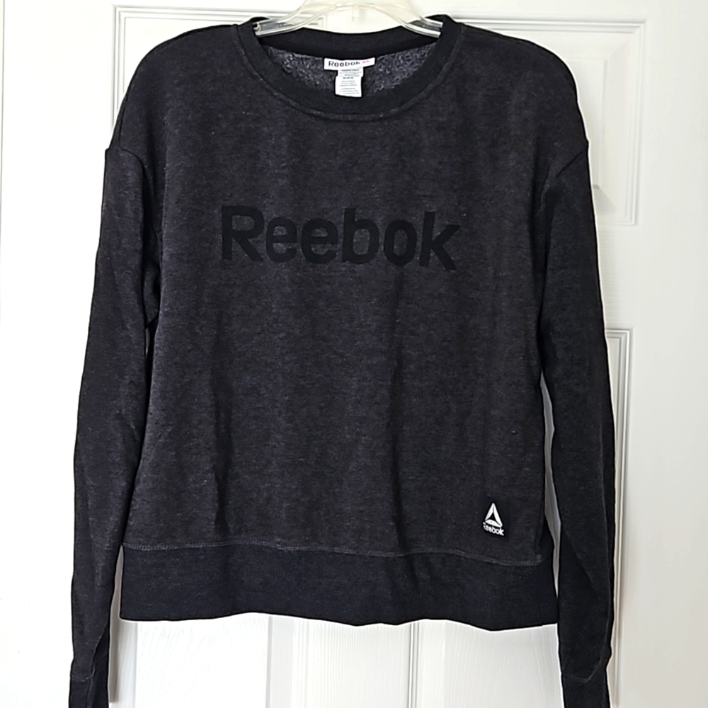 NWOT Reebok sweatshirt